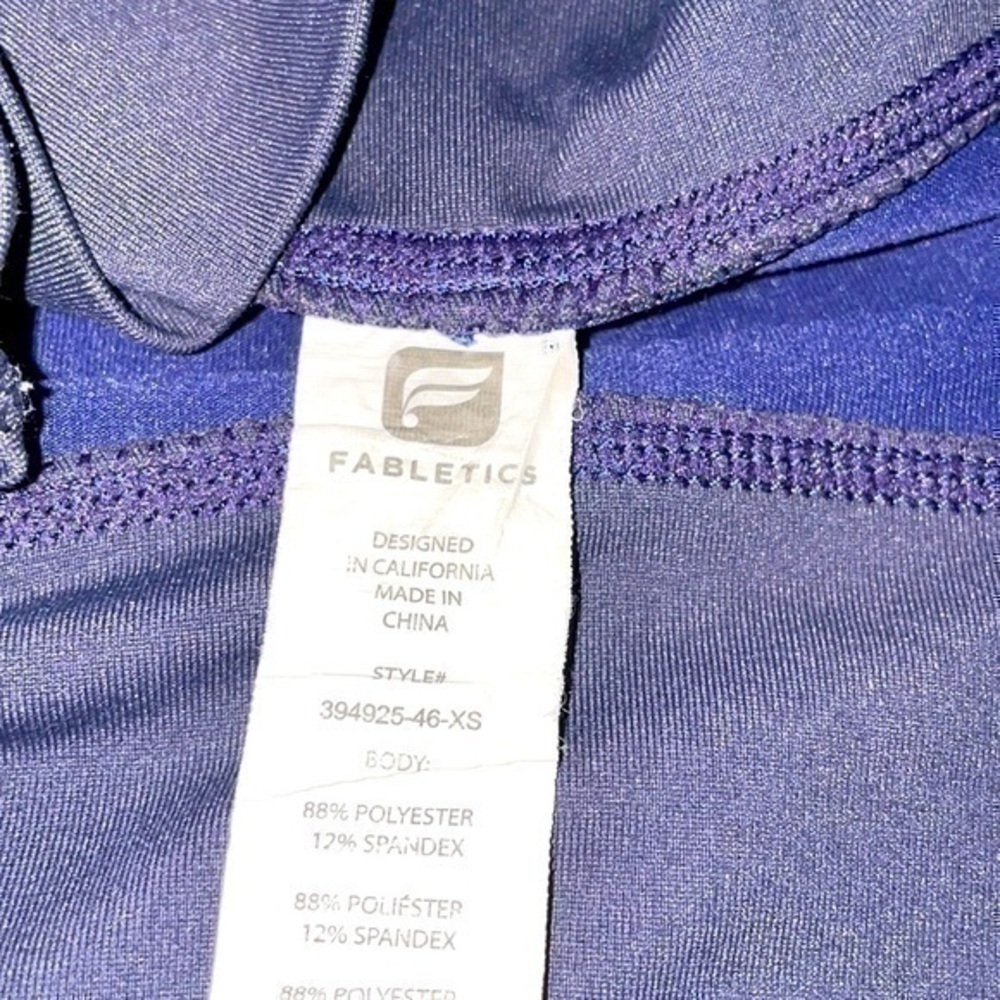Fabletics designed in California leggings crop navy grey XS gently preloved - Picture 10 of 10